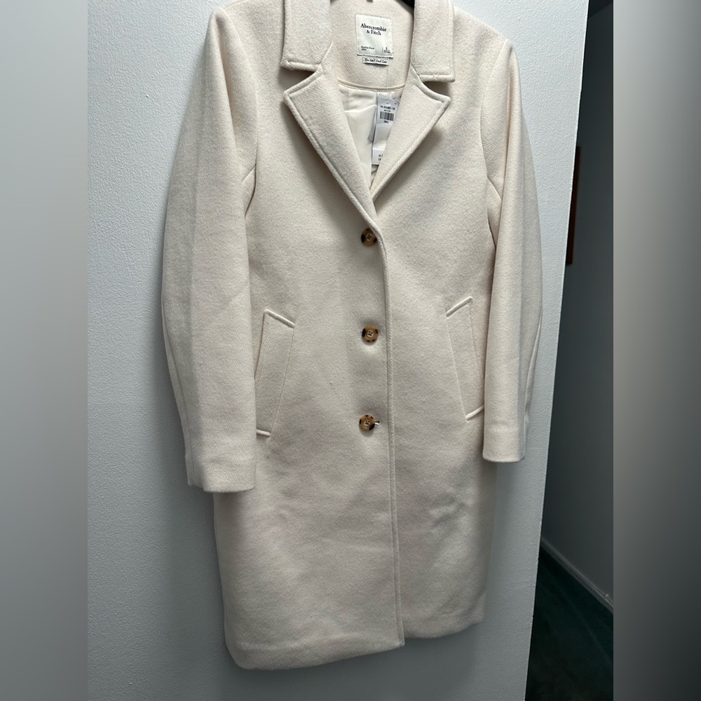 Abercrombie & Fitch off white Dad Coat NWT size Small